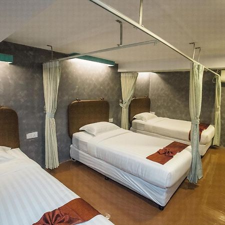 Rangoon Boutique House Hostel Екстериор снимка