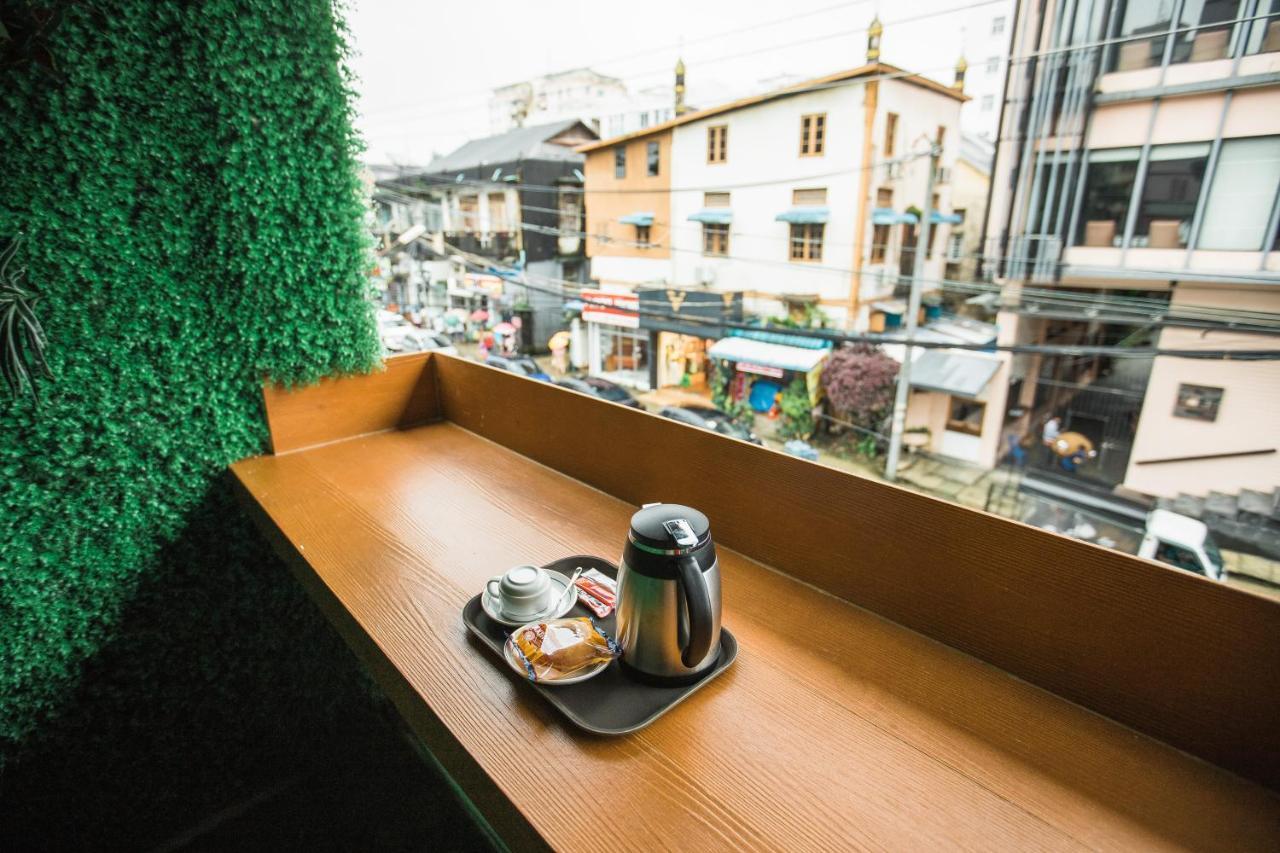Rangoon Boutique House Hostel Екстериор снимка