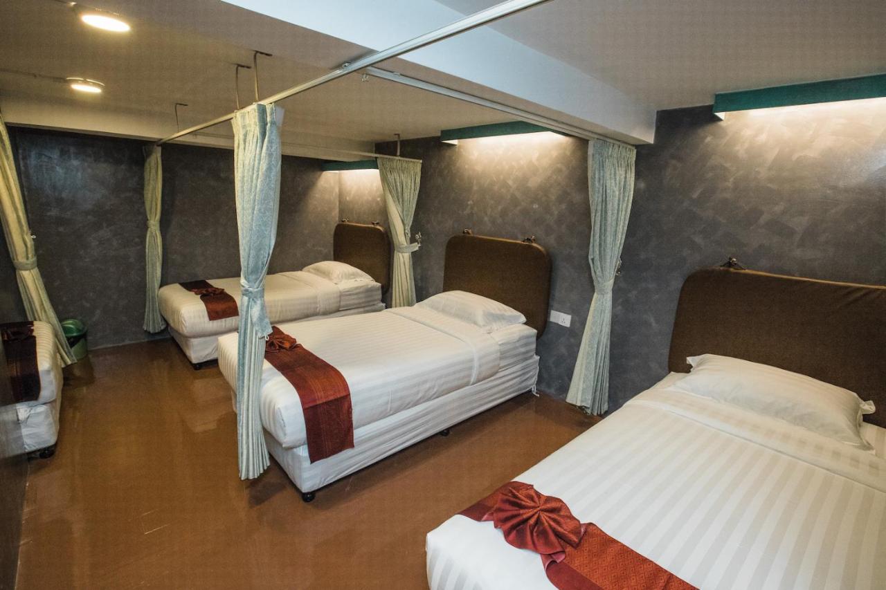 Rangoon Boutique House Hostel Екстериор снимка