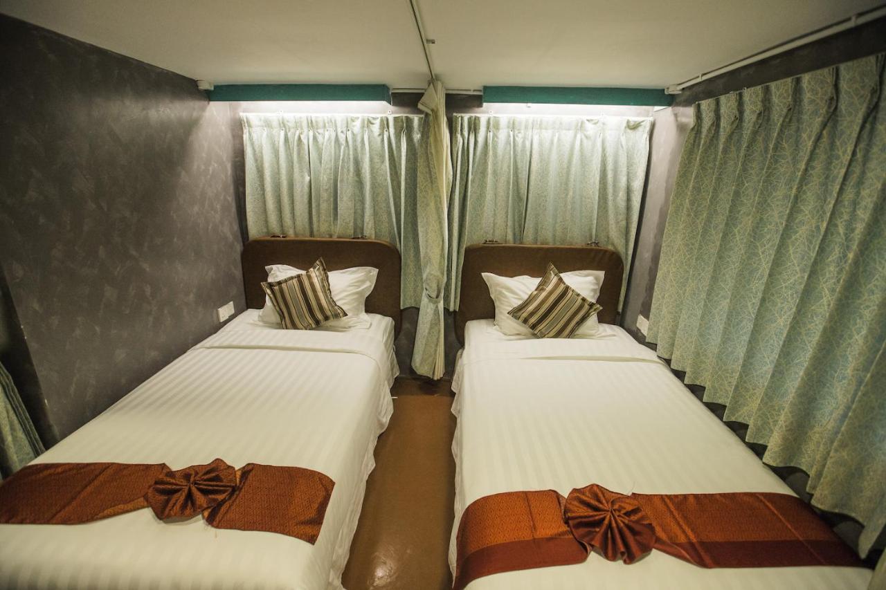 Rangoon Boutique House Hostel Екстериор снимка