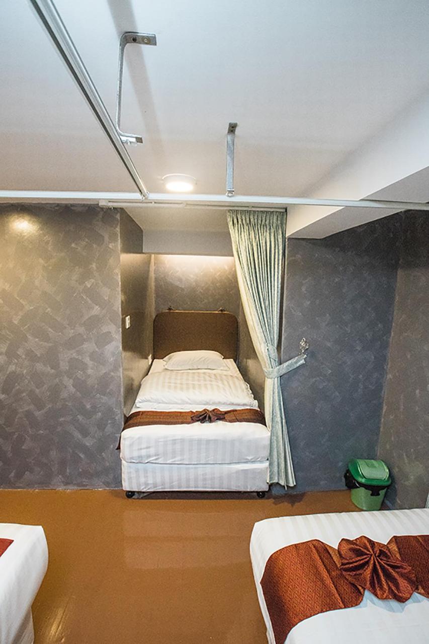 Rangoon Boutique House Hostel Екстериор снимка